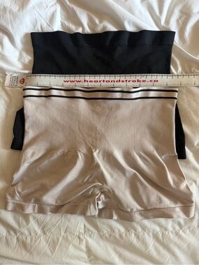 2 Pack | Adrienne Vitadinni Seamless High-Waist Shaping Shorts - Black & Beige